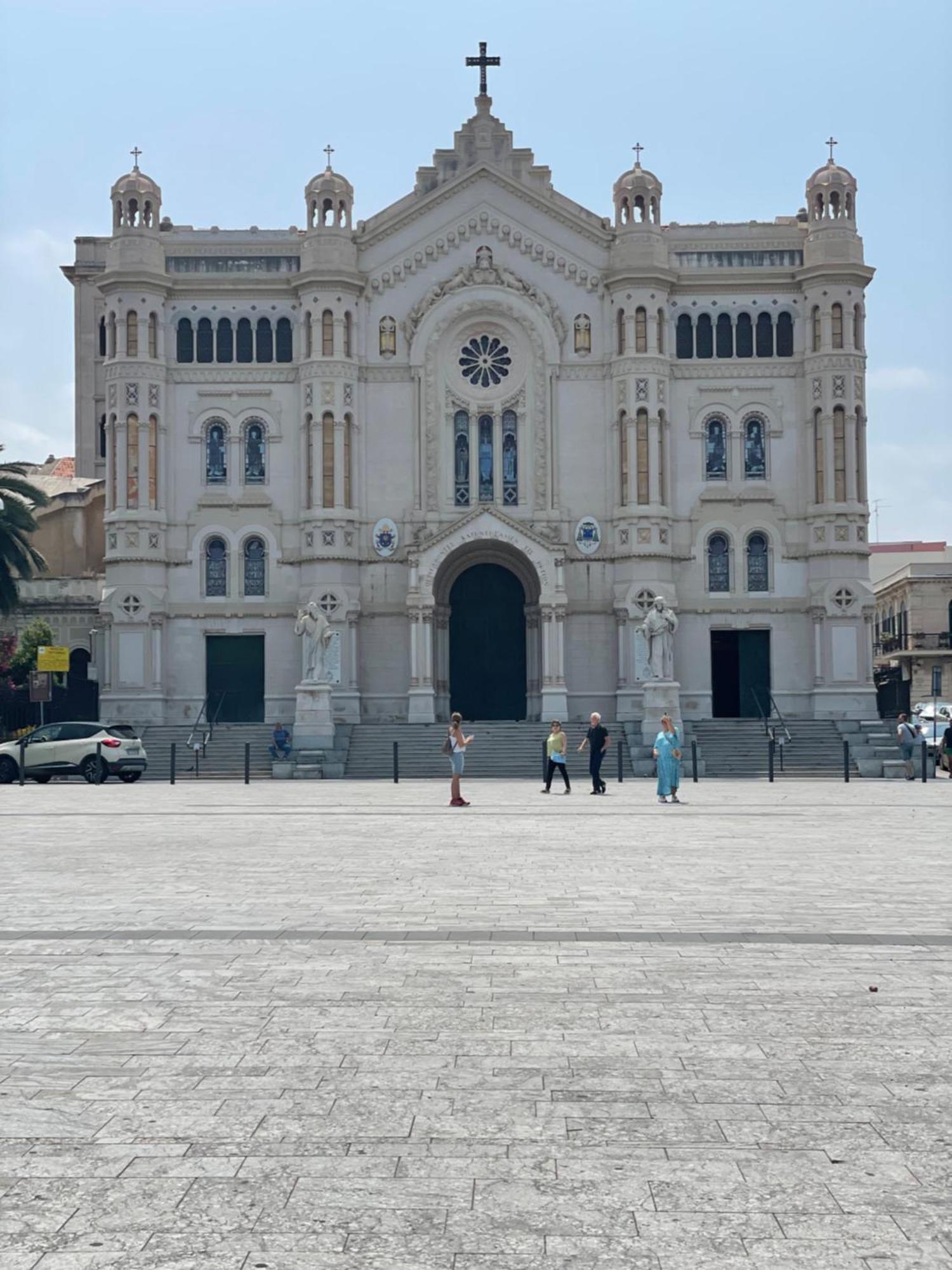 La Cattedrale Ξενοδοχείο Ρέτζιο ντι Καλάμπρια Εξωτερικό φωτογραφία